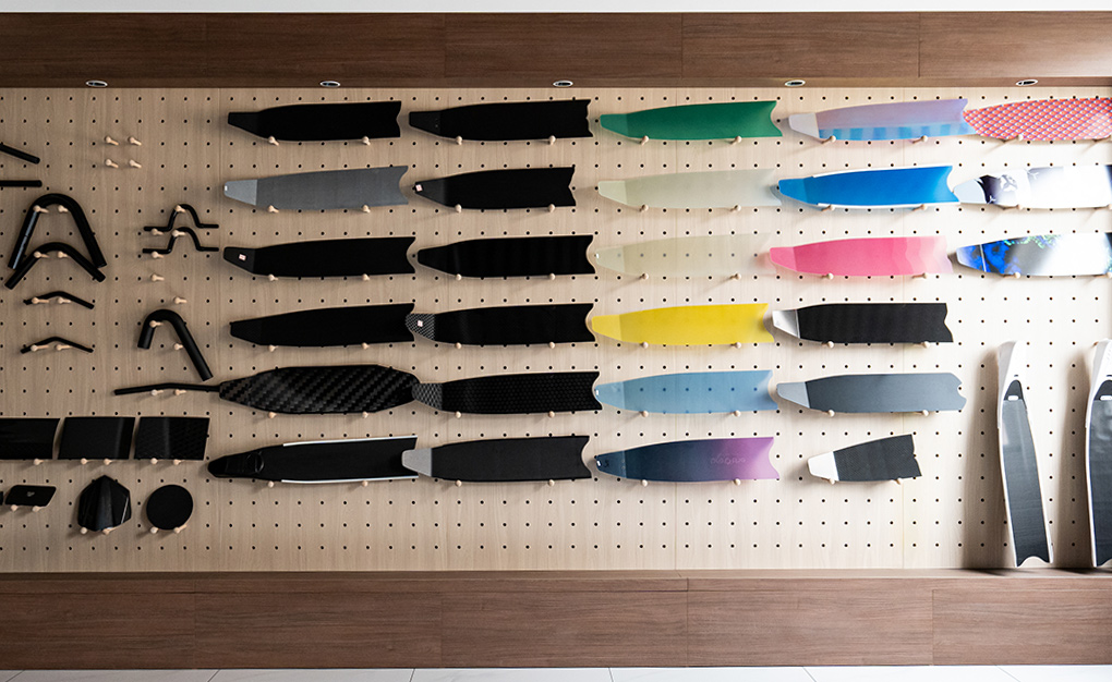 Characteristics of Carbon Fiber Fins